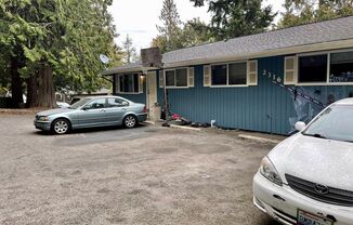 3 beds, 1 bath, 1,100 sqft, $1,900