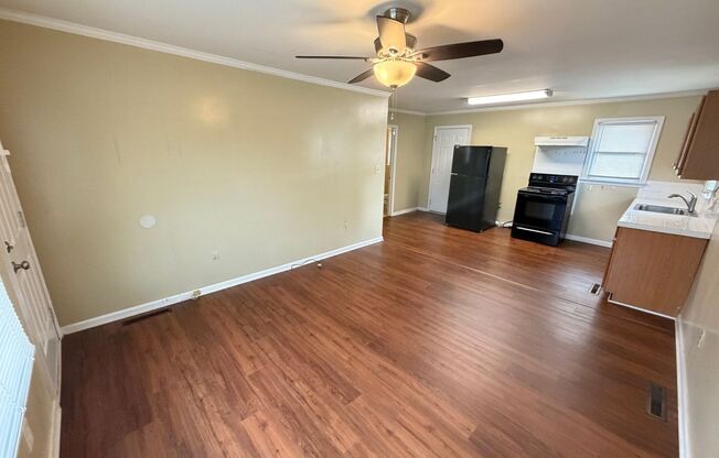 1bed/1ba duplex downtown Landis very Nice condition