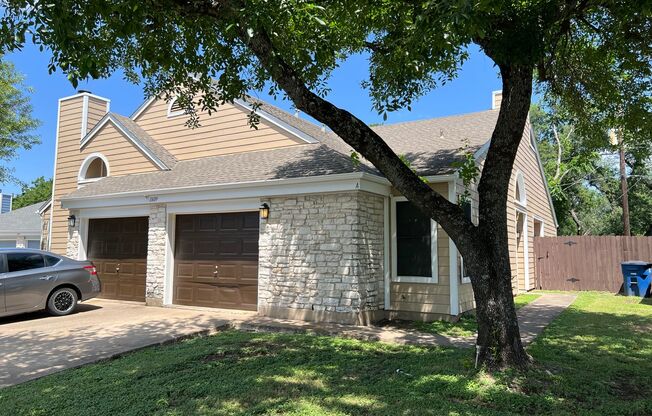 3 beds, 2 baths, 1,203 sqft, $1,995, Unit 11609B