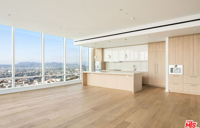3 beds, 3.5 baths, 3,317 sqft, $22,607, Unit 5801