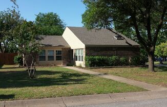 Charming 3-Bedroom Home in Frisco, TX with Sunroom & Large Backyard!