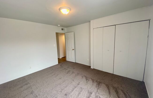 2 beds, 1 bath, 1,000 sqft, $1,295, Unit #32