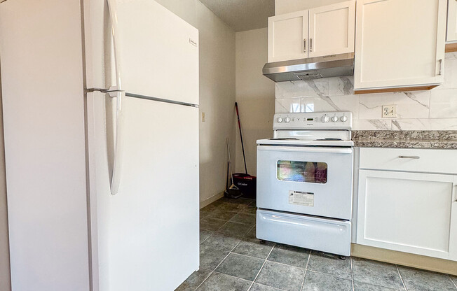 313 Summit Ave 14