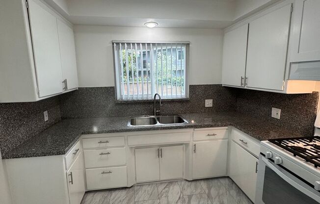 2250-2260 Kenrich Ct.