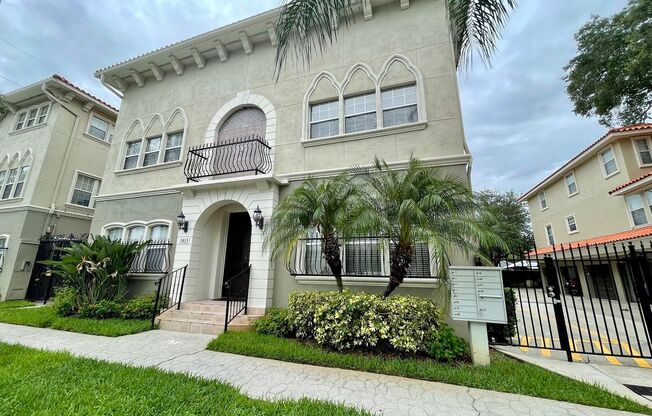 3 Bed 2.5 Bath Townhouse in A+ location!