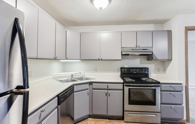 1 bed, 1 bath, 895 sqft, $1,299, Unit 2350-117