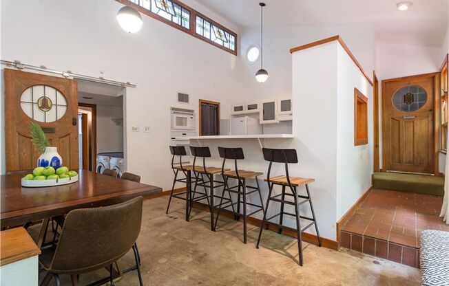 South Austin 4x2 Unique Home!