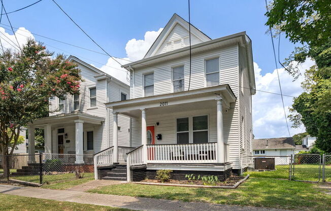 2011 LANSING AVE