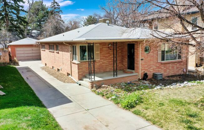 Great Raised Ranch 4 bed/2 bath 2 Car Garage