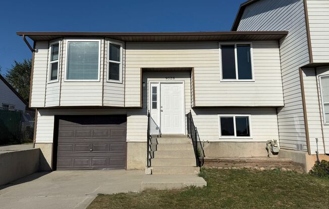 3-Bedroom Twin Home with Private Backyard