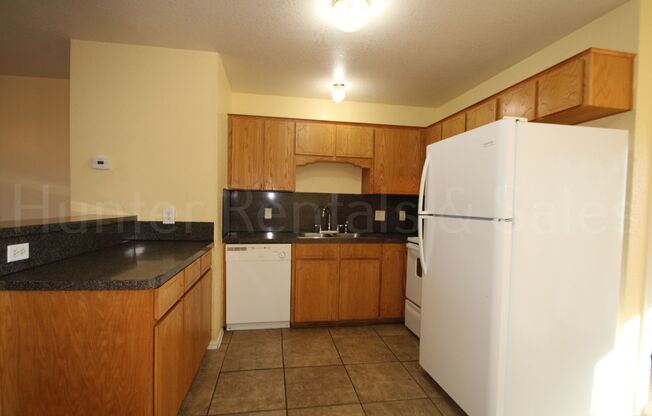 2 beds, 1.5 baths, $875, Unit Unit C