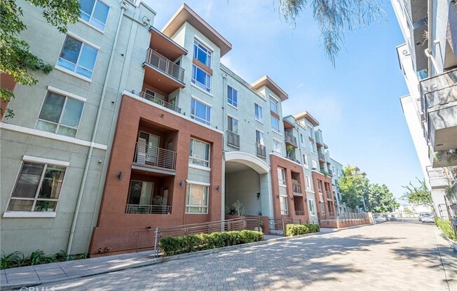 2 beds, 2 baths, 1,042 sqft, $3,290, Unit 148