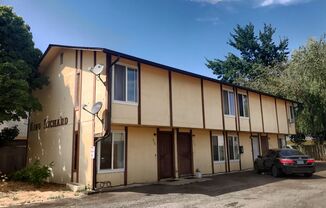 Apartment ~ Close to 9th Street