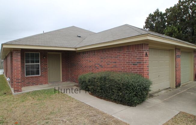 3 beds, 2 baths, $1,150