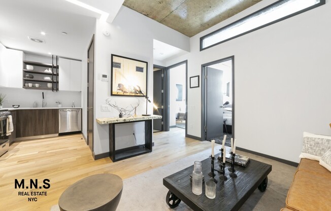 2 beds, 1 bath, $2,724, Unit J4