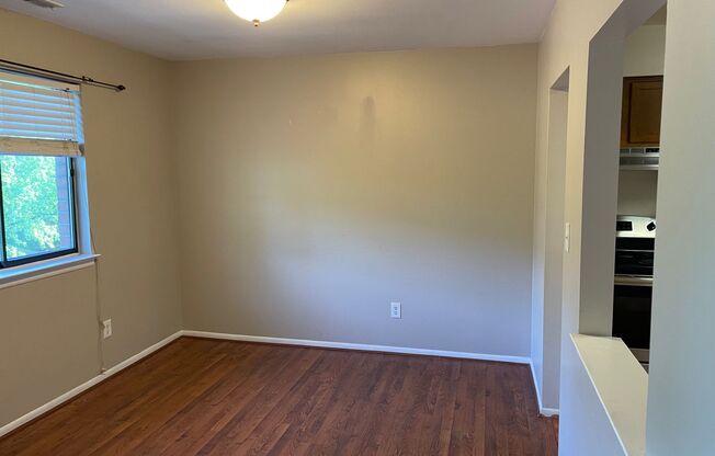 Bright and Spacious 2 bedroom Condo located in Catonsville