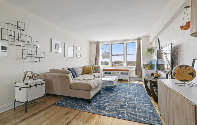 207 OCEAN PKWY
