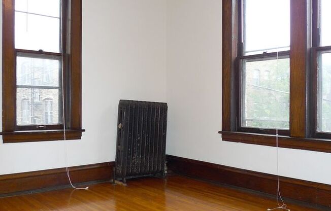 1 bed, 1 bath, 410 sqft, $930, Unit 10 - 205