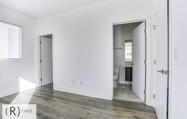 3 beds, 3 baths, 1,565 sqft, $3,600, Unit 11639 1/2 Burbank Blvd