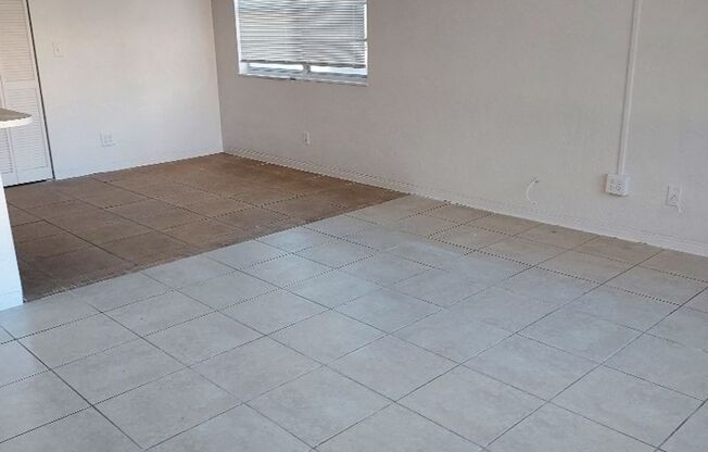 2 bedroom 1 bathroom Unit Available Now