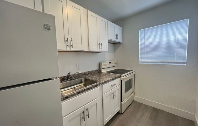 2 beds, 1 bath, 750 sqft, $1,650, Unit 5250-14