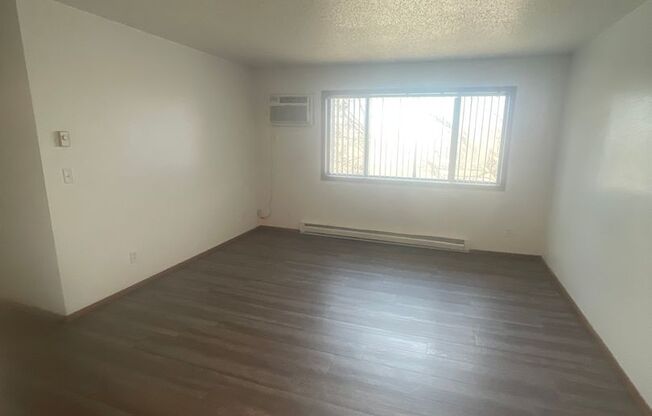 2 beds, 1 bath, 750 sqft, $790, Unit 1206-21