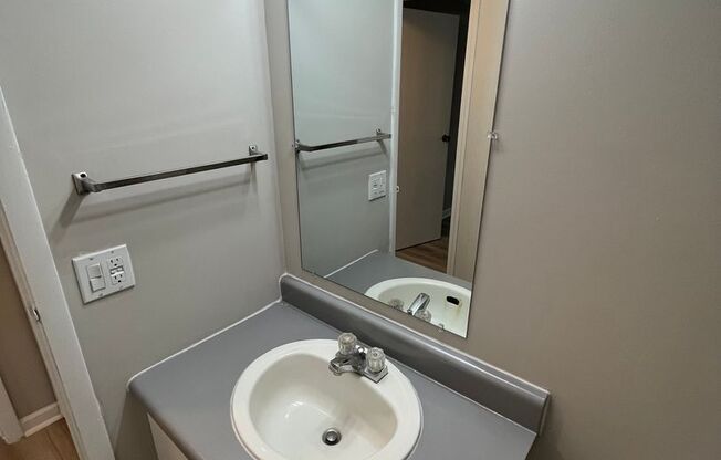 1 bed, 1 bath, 600 sqft, $1,150