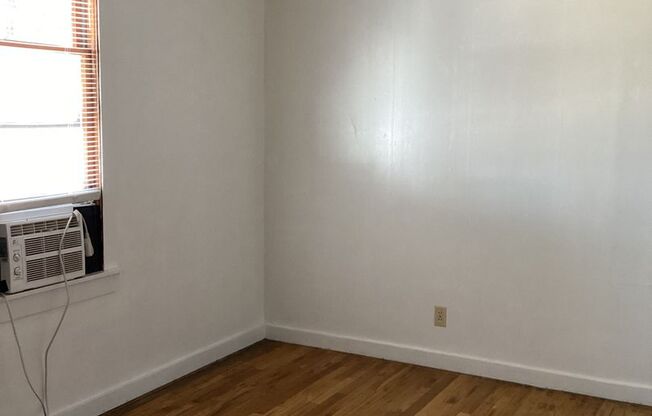 1 bed, 1 bath, $600