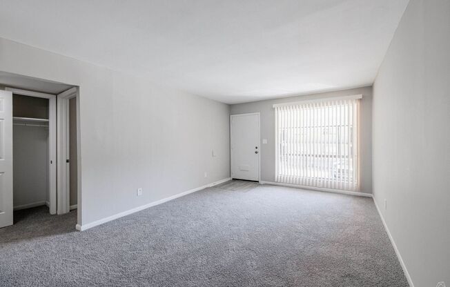 2 beds, 1 bath, $1,595, Unit 12