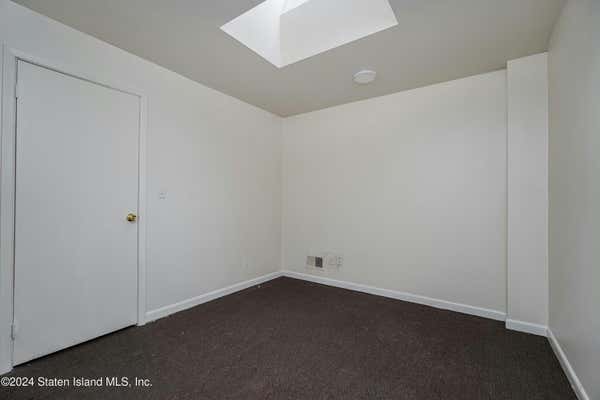 2 beds, 1 bath, 1,500 sqft, $2,500