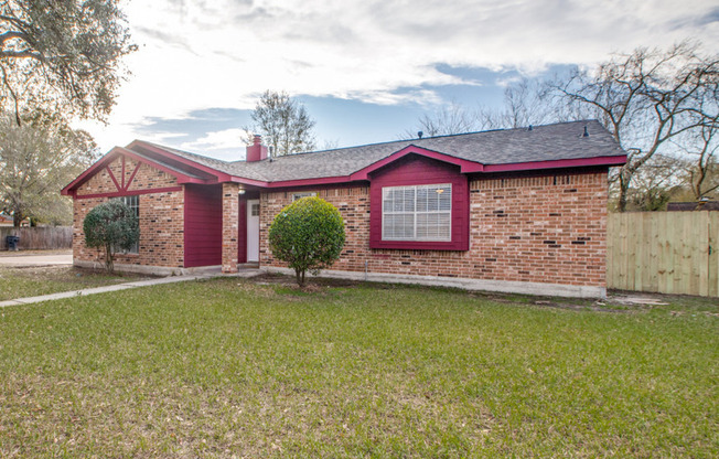 1003 W NELDA RD