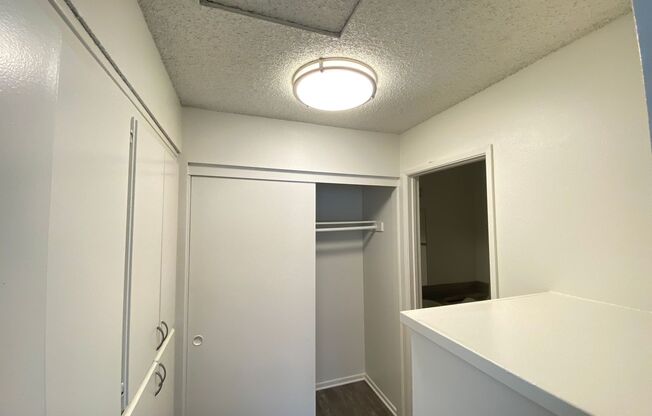 Studio, 1 bath, 595 sqft, $1,860, Unit 432A