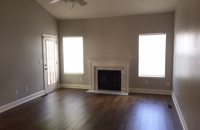 3 beds, 2 baths, $2,999