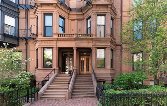 195 BEACON ST