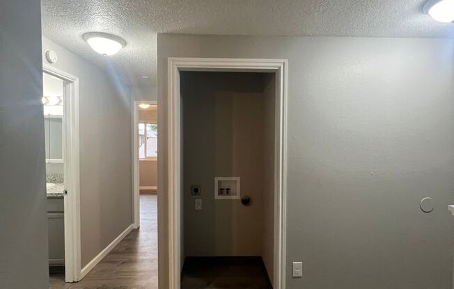 Del Ray Apartments