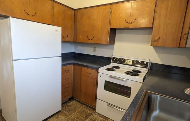 2 beds, 1 bath, 960 sqft, $1,445, Unit Tennessee-7433