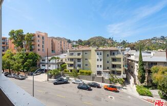 7250 Franklin Ave