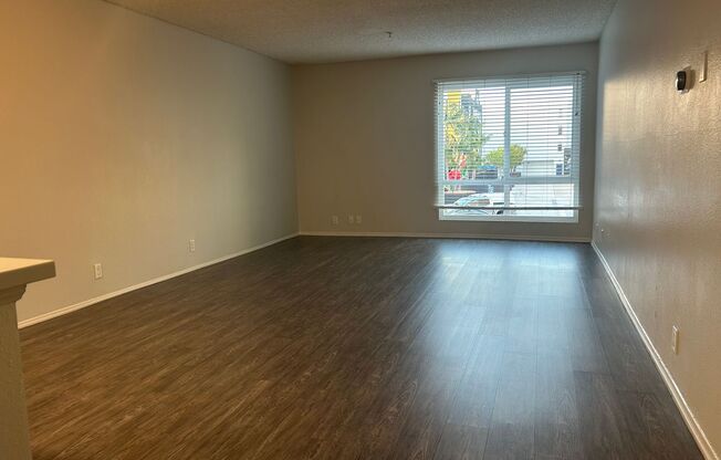 1 bed, 1 bath, 671 sqft, $2,450, Unit 287