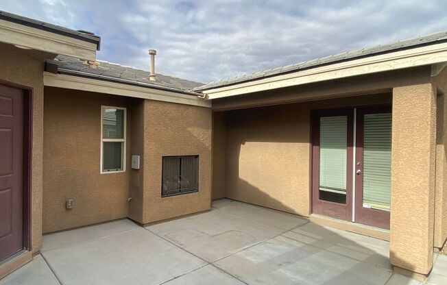 4 beds, 3 baths, $2,295