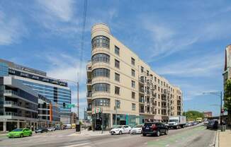 520 N Halsted St 206
