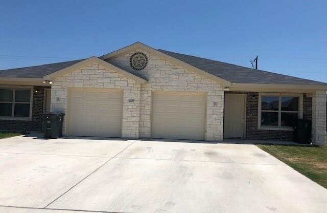 4202 IVORY LN