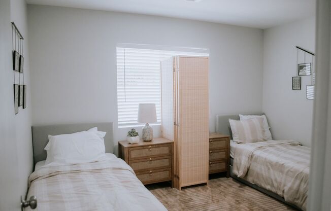 3 beds, 2 baths, 950 sqft, $1,750, Unit 19