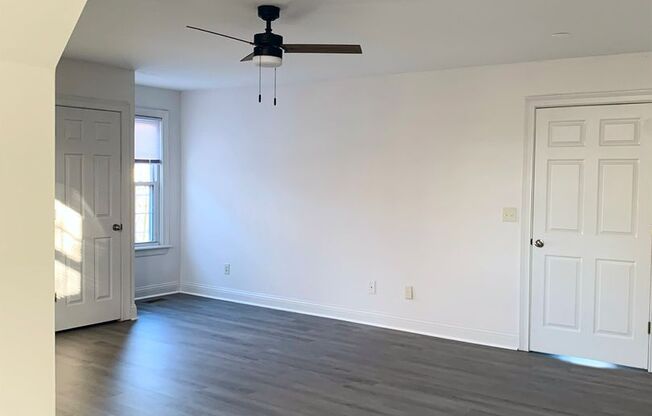 2 beds, 1 bath, $1,395, Unit #3