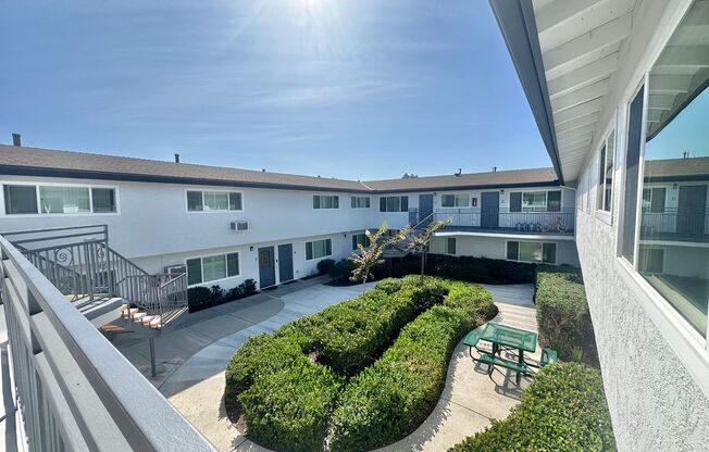 2 beds, 1 bath, $2,525, Unit 324 Apt #10