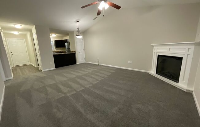 2 beds, 2 baths, 1,131 sqft, $1,425, Unit 2796-6