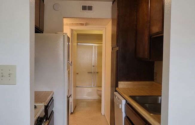 2323 Chester Ln #10 -Apartment