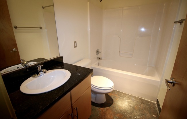 Studio, 1 bath, 540 sqft, $1,195, Unit APT 2P