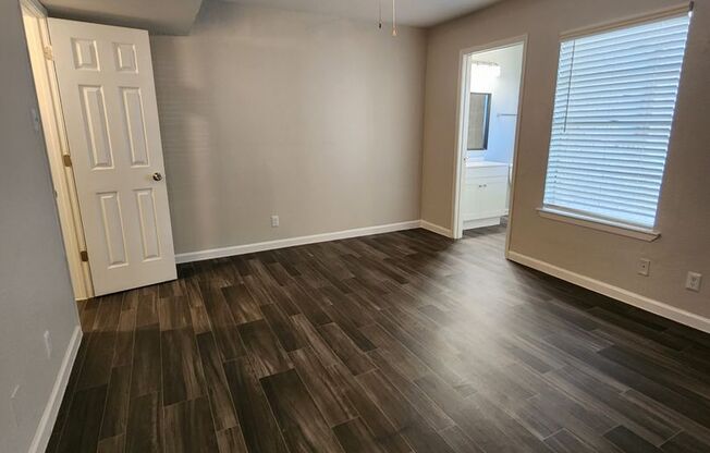 2 beds, 2 baths, 931 sqft, $1,195, Unit 02-0213