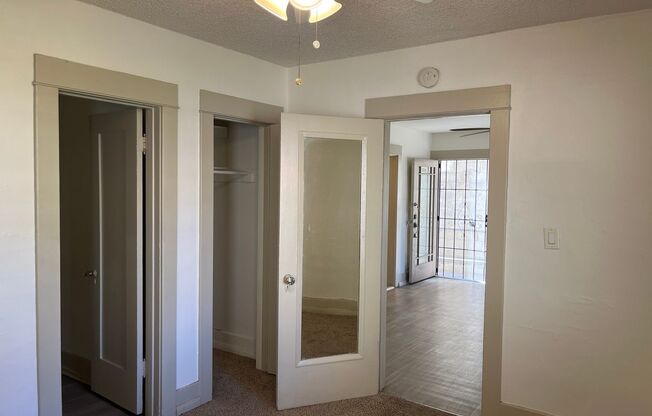 2 beds, 1 bath, 700 sqft, $2,195, Unit 3956