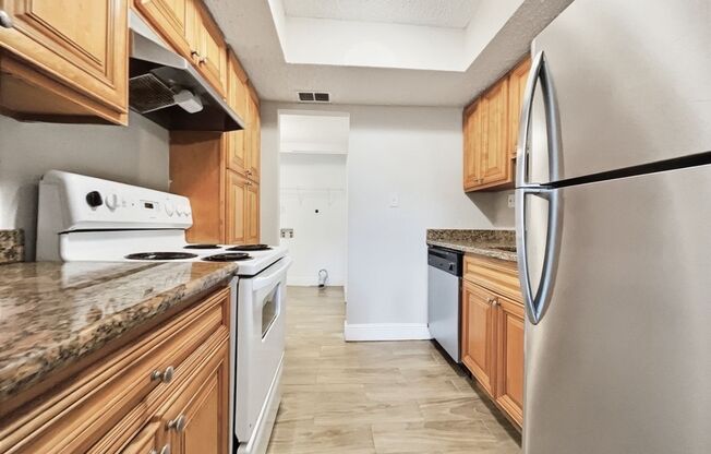 2/2 Condo in Millenium Palms